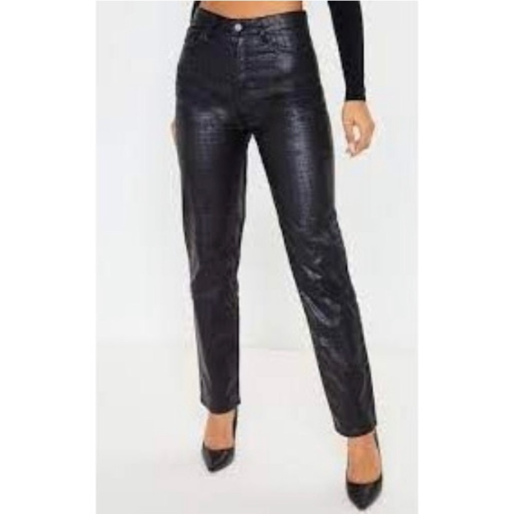 PrettyLittleThing Black Coated Croc Denim Flared Jeans US 4 (UK 8) Crocodile PLT